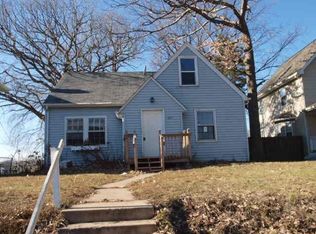 2215 James Ave N, Minneapolis, MN 55411