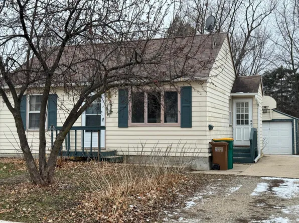 813 Ulstad Ave, Albert Lea, MN 56007