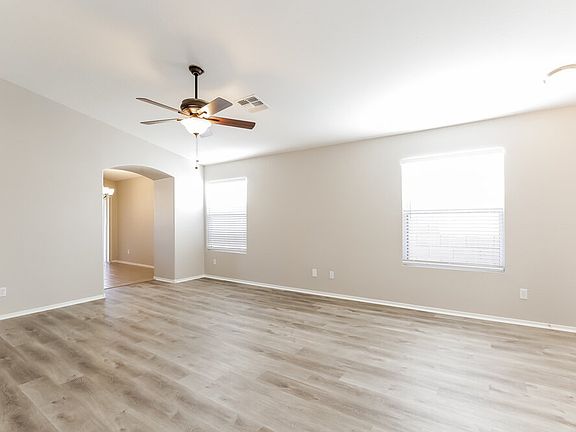 4th image of 23024 W Mohave St