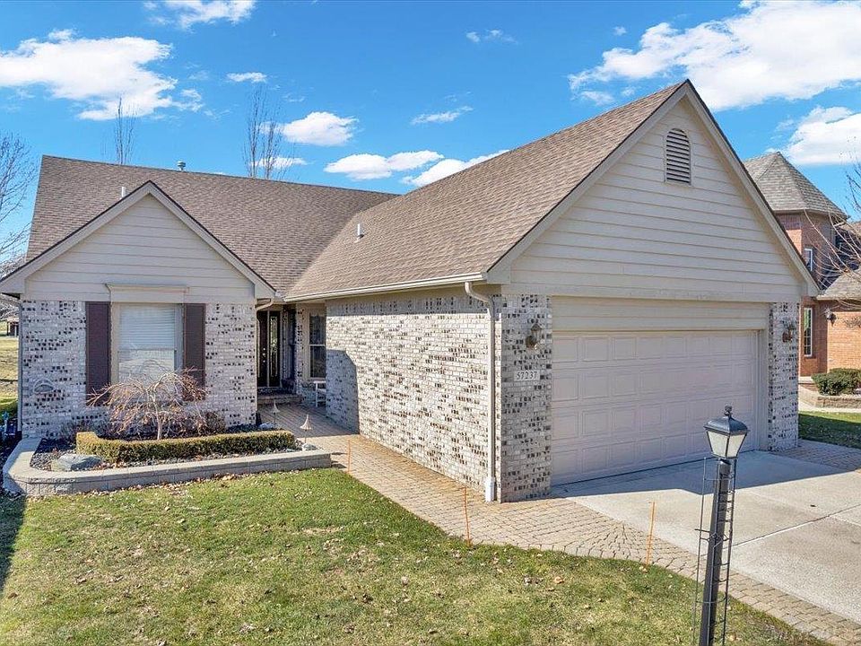 1st image of 57237 Copper Creek Dr W
