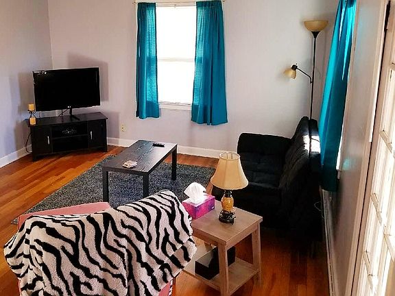 2nd image of 3641 NE Monterey Ave #1S