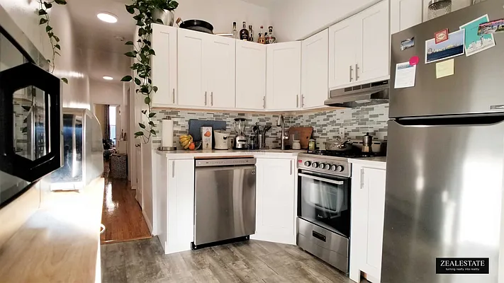 Rented by ZealEstate Group Inc | media 18