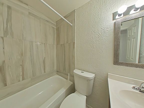 4th image of A1-525 Bell Ave #1