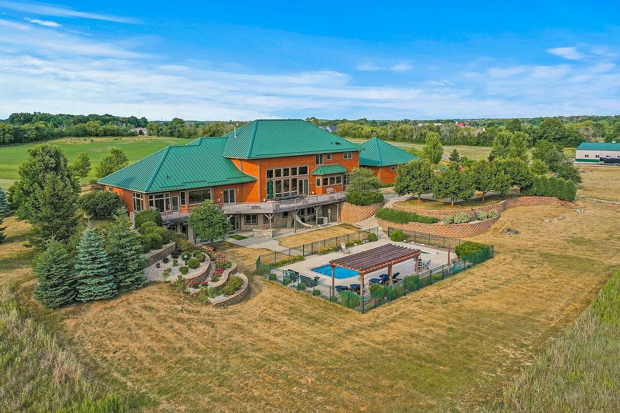 2269 Powder Hill ROAD, Hartford, WI 53027 Zillow