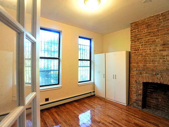 3rd image of 512 Lafayette Ave APT 1