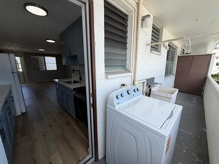 1329 Kinau St #C2 — Photo 10