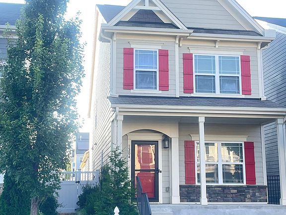 2nd image of 1204 Russet Ln