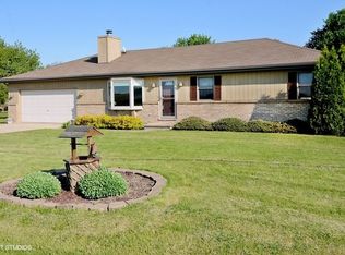 12475 Fox Rd, Yorkville, IL 60560