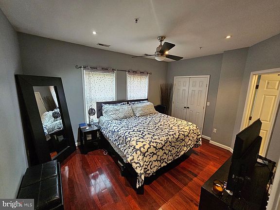 5th image of 5210 3rd St SE #F