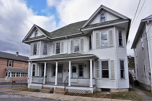 305 Walnut St Photo 1