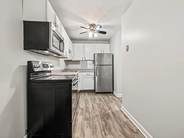 347 Oakland St #47 — Photo 7