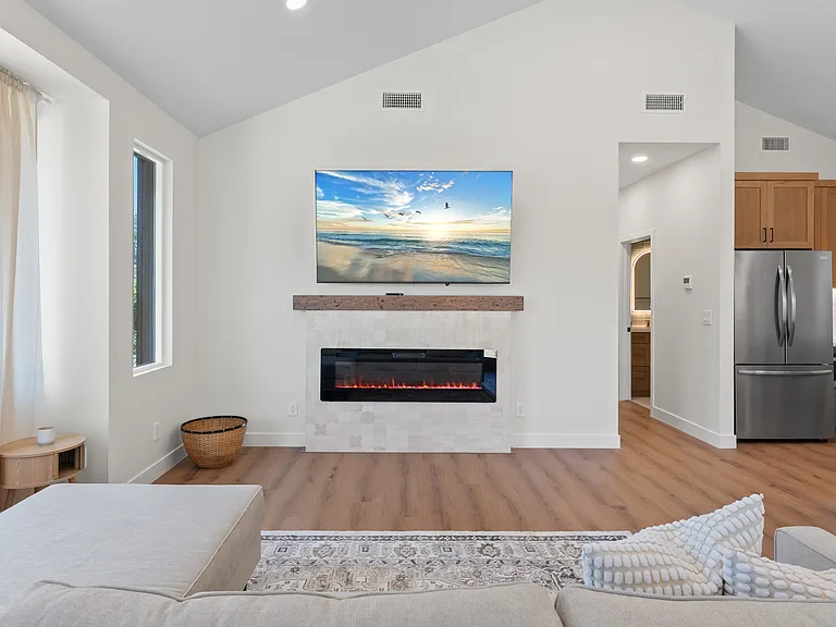 1075 Garfield Ave — Photo 30
