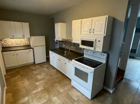 111 River St., 111 River St #3, Bennington, VT 05201