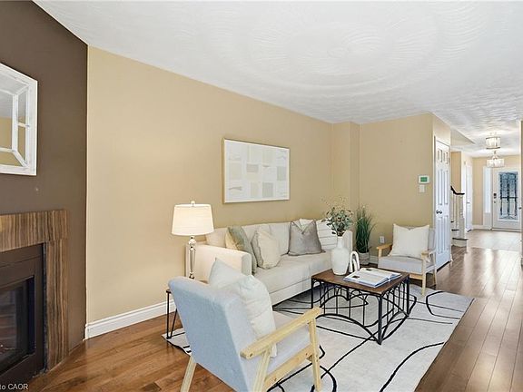4th image of 255 Mount Albion Rd #43