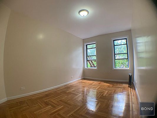 5th image of 531 W 211th St APT 41B