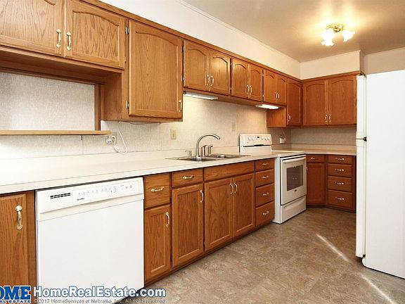 5th image of 6327 Kearney Ave