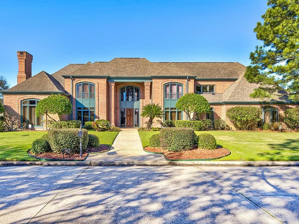 1st image of 3945 Chandelle Ln