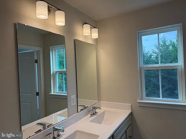 6729 Shelton Ln — Photo 10