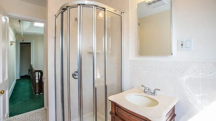 Rented by Garfield Realty  | media 32