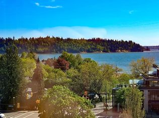 475 13th St #13, West Vancouver, BC V7T 2N7