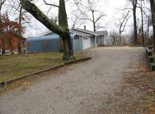 1437 Robinson Point Rd, Mountain Home, AR 72653