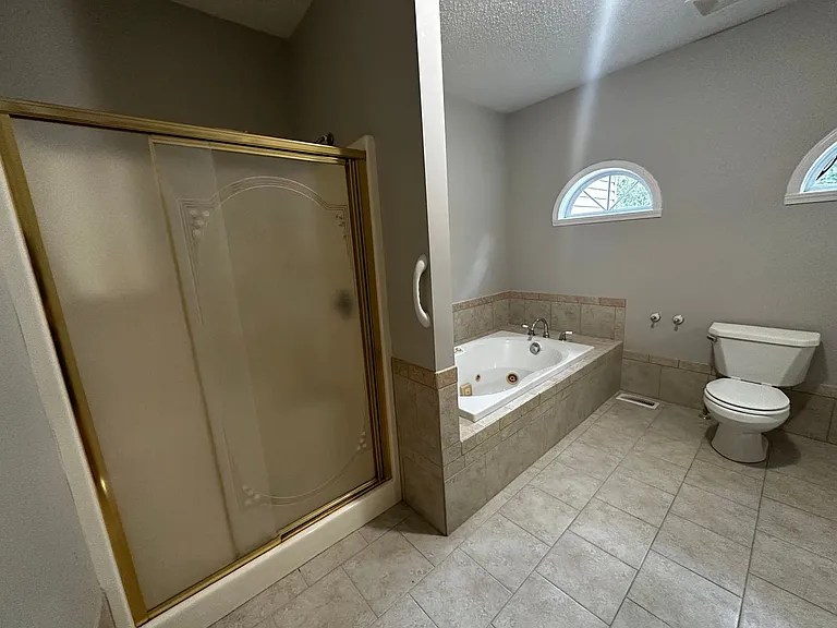 742 Old Sulphur Springs Rd — Photo 32