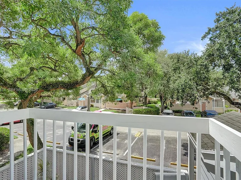 1818 Adventure Pl — Photo 34