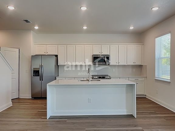 3rd image of 2610 Feather Crest Dr