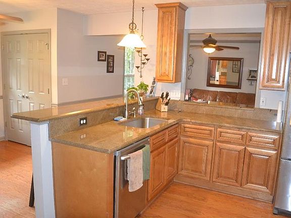 5th image of 759 Sunny Field Ln
