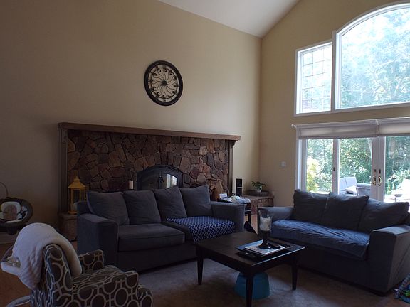 3rd image of 63 River Crest Dr