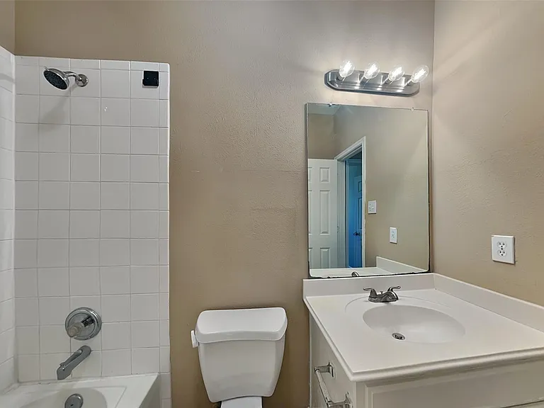 7418 Jacobs Well Dr — Photo 16