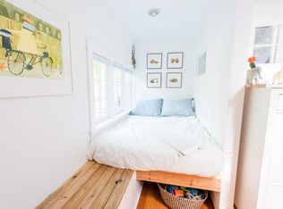 10855 Falk Rd NE, Bainbridge Island, WA 98110