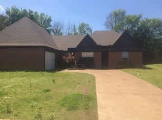 8831 Lezlarken Ln, Olive Branch, MS 38654