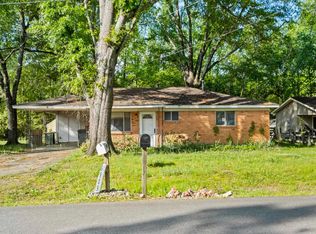 6909 Gibson Rd, Jacksonville, AR 72076