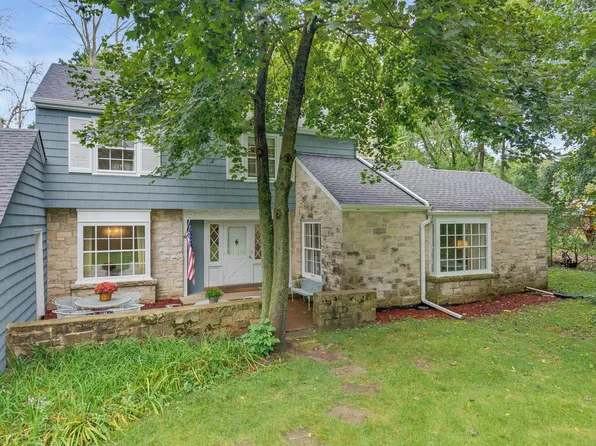 805 E Hyde WAY, Fox Point, WI 53217