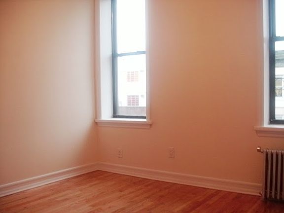 5th image of 270 E 23rd St #2