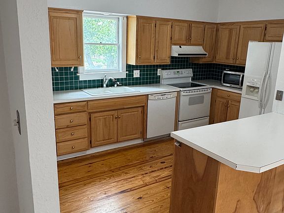 4th image of 4708 Jarboe St