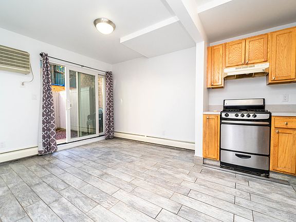 2nd image of 20-09 38th St #G