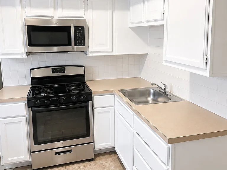 620 E Lippincott St — Photo 12