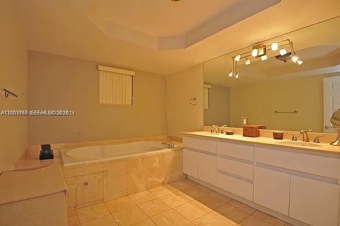 16711 Collins Ave #602 — Photo 9