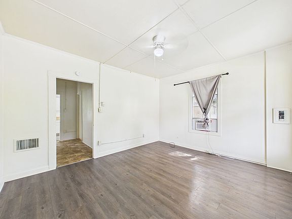 4th image of 119 Delories St