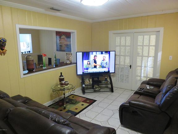 2nd image of 2405 Gerard Ave