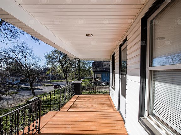 5th image of 812 Monroe Ave