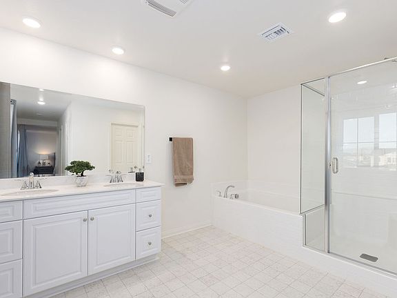4th image of 27035 Kodiak Ct