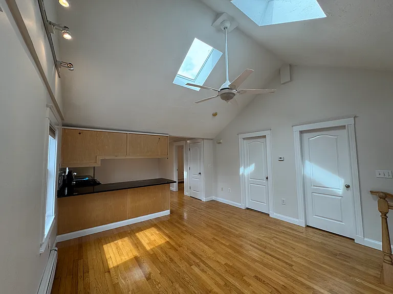 118 Sherman St #118 — Photo 10