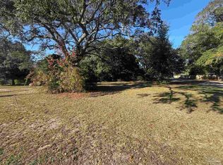5829 Peachtree St, Milton, FL 32570