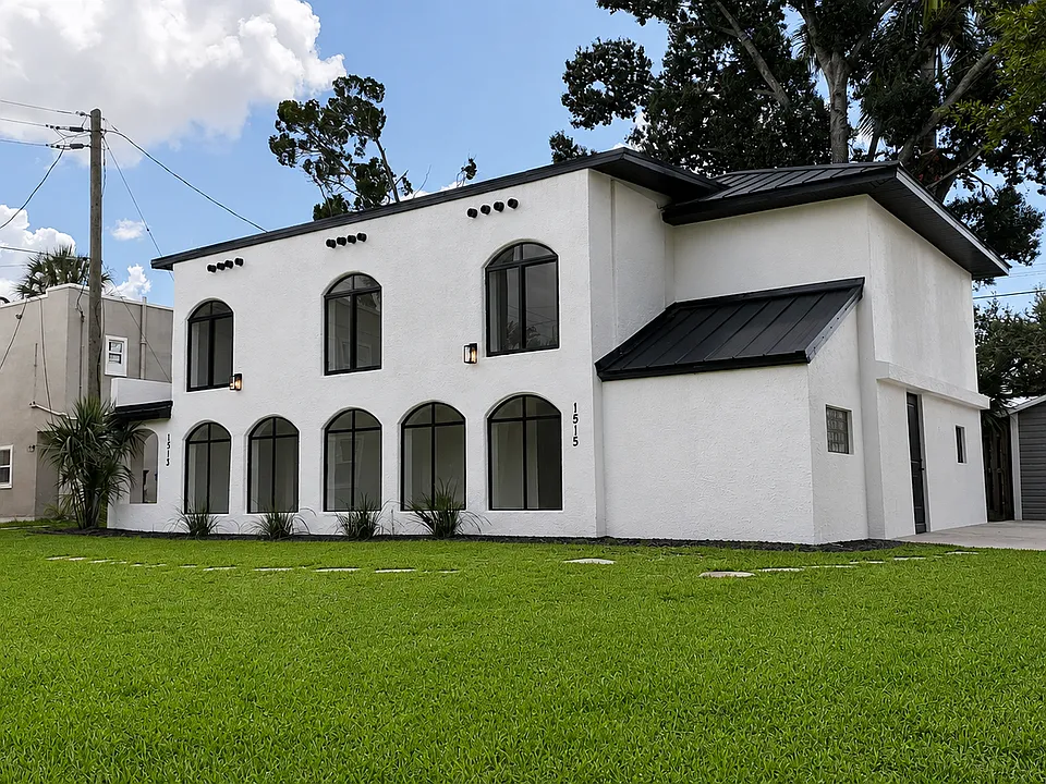 1515 7th Ave W