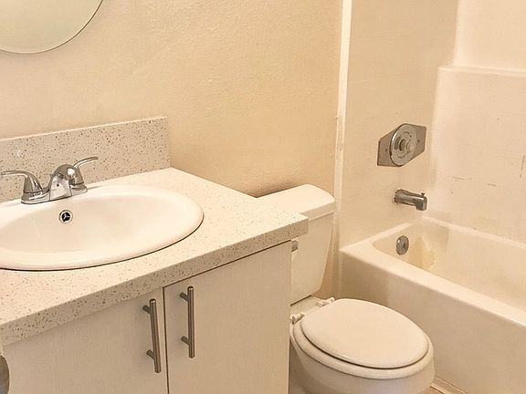 2nd image of 3711 Grim Ave APT 4
