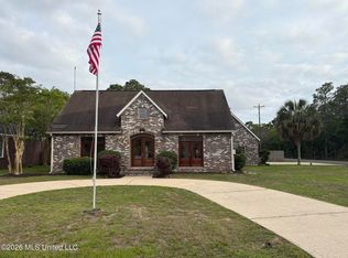 5601 Woody End Rd, Ocean Springs, MS 39564