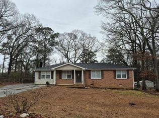 6960 Debbie Ln, Lithia Springs, GA 30122